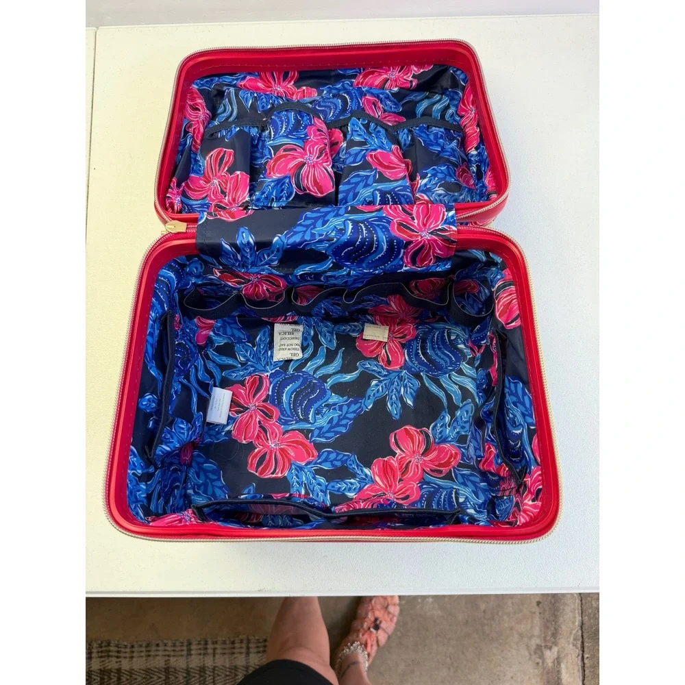Lilly Pulitzer Hard Shell Train Case Navy Pink Floral Vanity Travel Makeup Bag